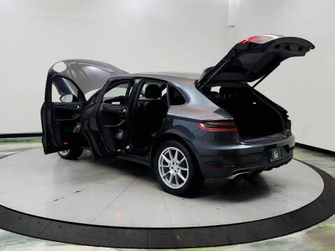 2017 Porsche Macan