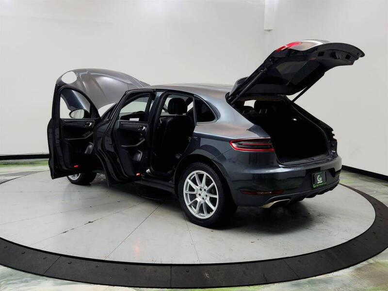 2017 Porsche Macan