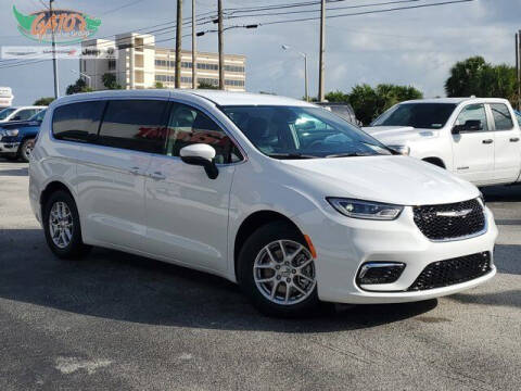 2023 Chrysler Pacifica for sale at GATOR'S IMPORT SUPERSTORE in Melbourne FL
