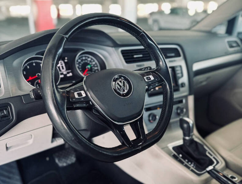 2015 Volkswagen Golf TSI S