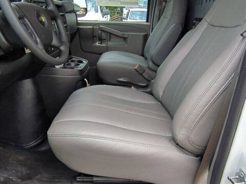 2025 Chevrolet Express 2500