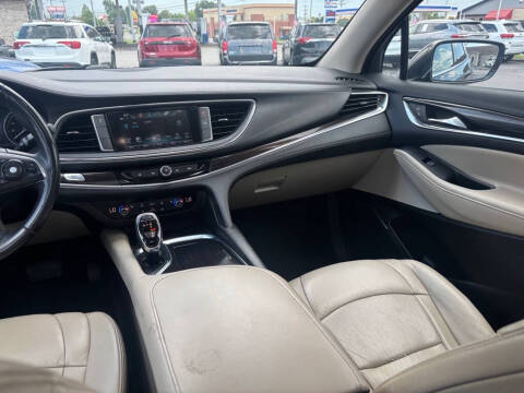 2018 Buick Enclave Essence