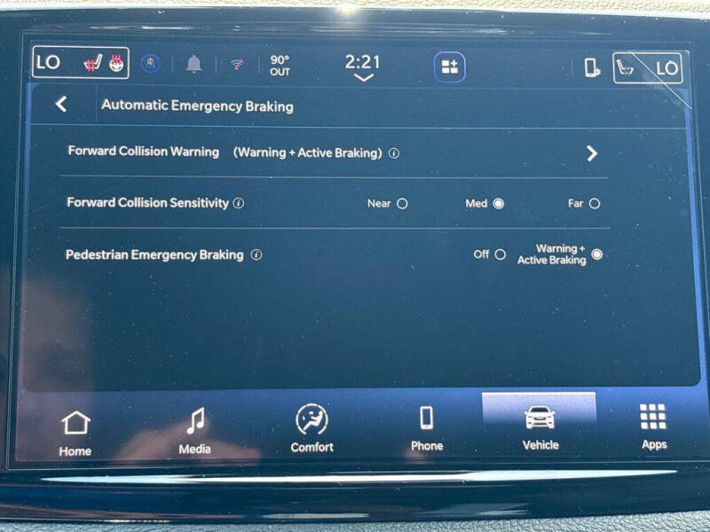 2027 Chrysler Pacifica Select