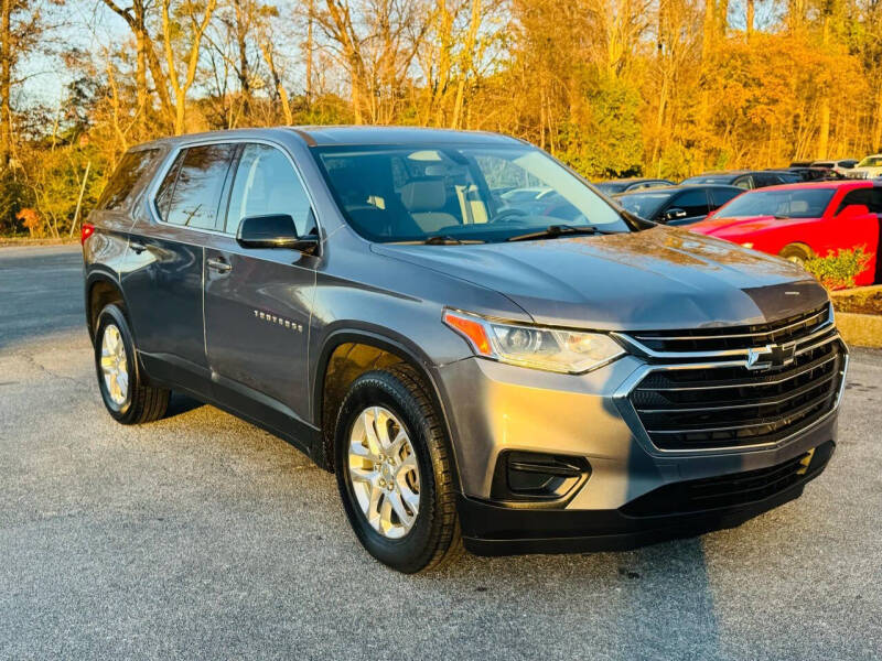 2019 Chevrolet Traverse LS photo 3