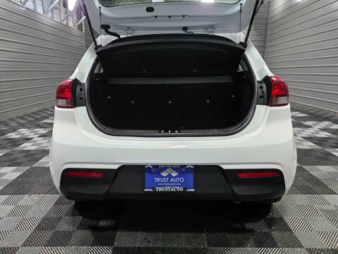 2023 Kia Rio 5-Door S