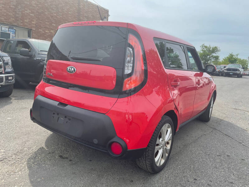 2015 Kia Soul +