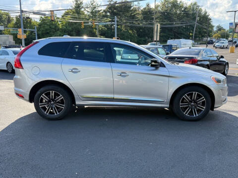 2017 Volvo XC60 T5 Dynamic
