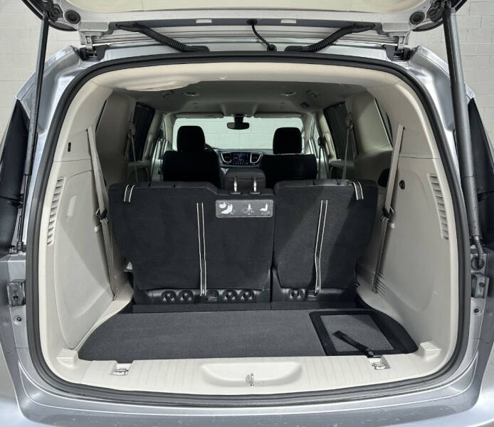 2020 Chrysler Pacifica Launch Edition