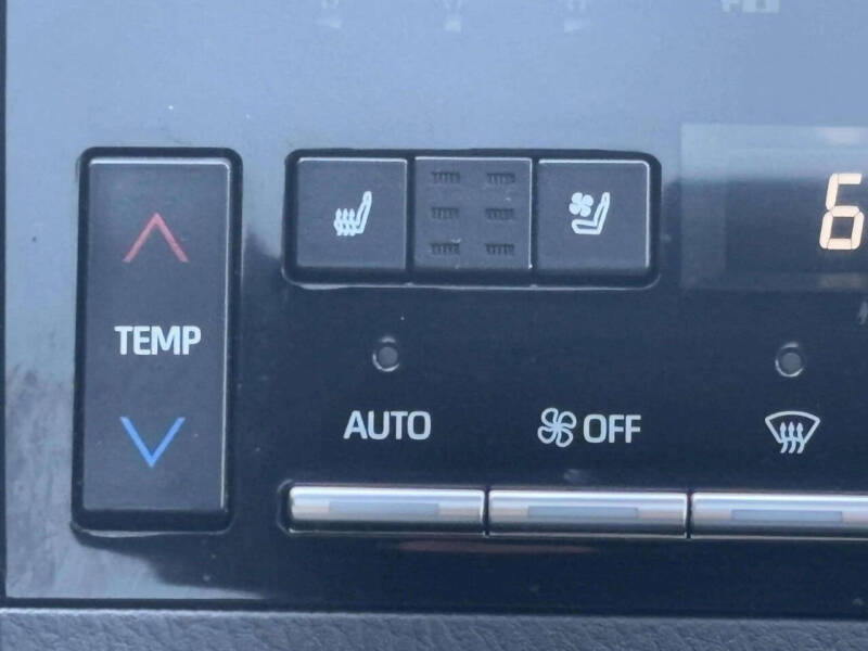 2019 Toyota Avalon Touring