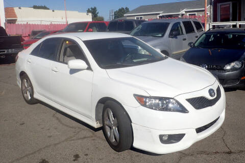 2011 Toyota Camry for sale at Universal Auto in Bellflower CA