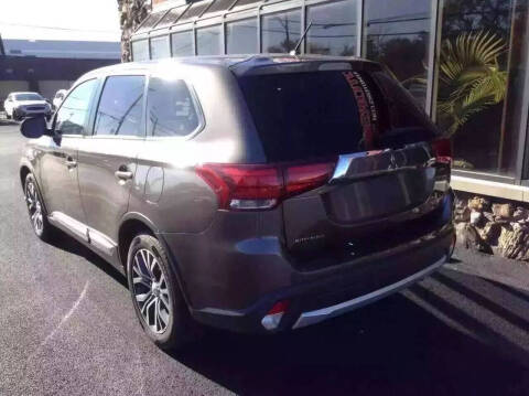 2016 Mitsubishi Outlander ES