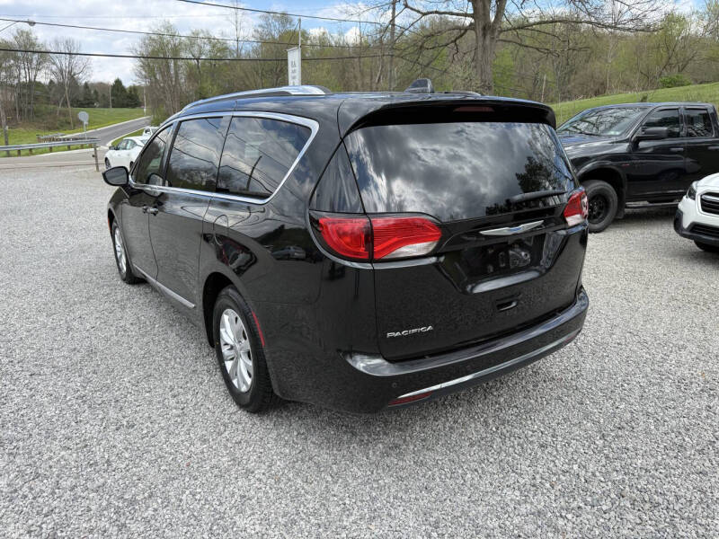 2018 Chrysler Pacifica Touring L Plus