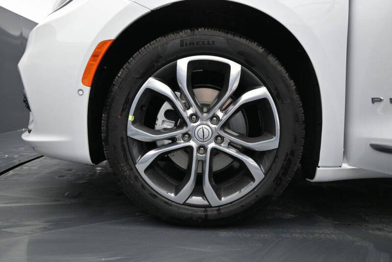 2026 Chrysler Pacifica Pinnacle