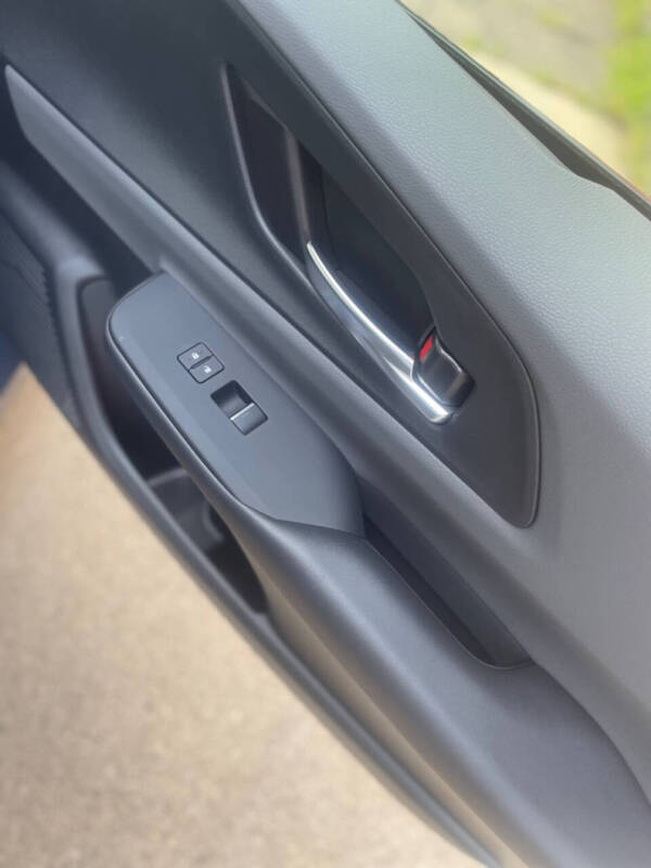 2023 Toyota Prius LE