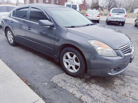 2008 Nissan Altima for sale at The Car Cove, LLC in Muncie IN