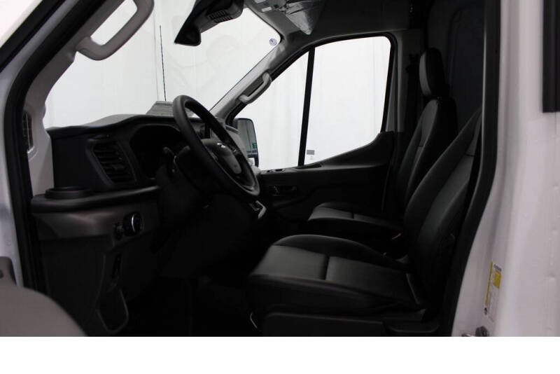 2025 Ford Transit 250