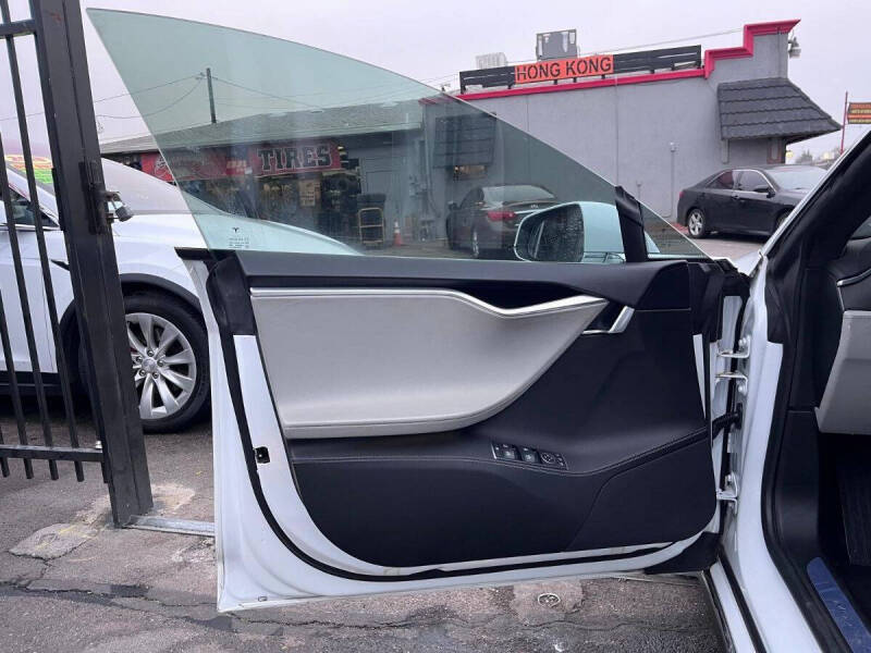 2015 Tesla Model S P85D