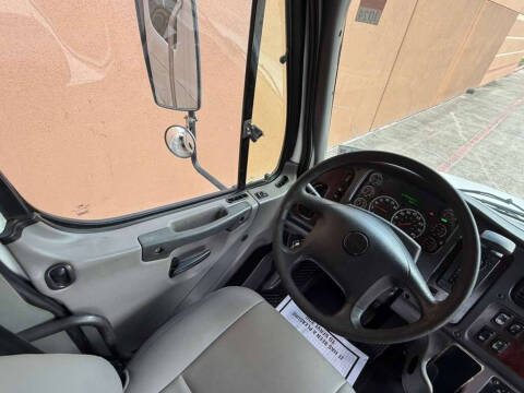 2016 Freightliner M2 106