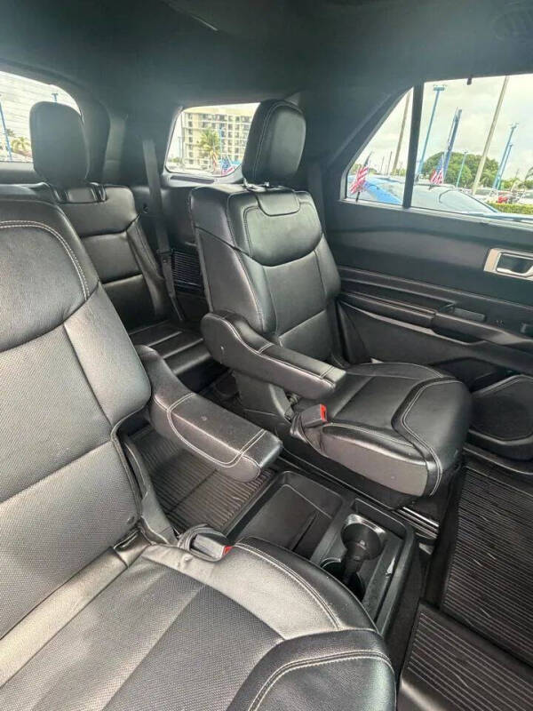 2020 Ford Explorer ST