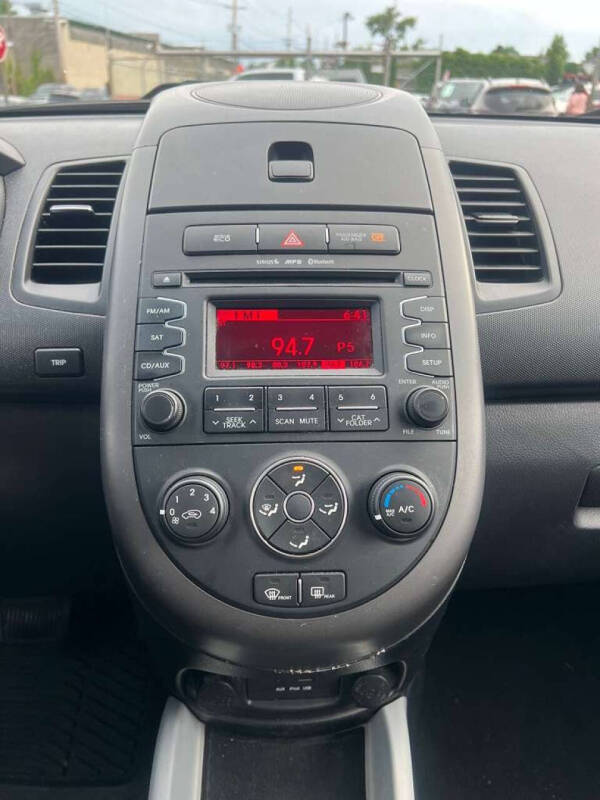 2012 Kia Soul +