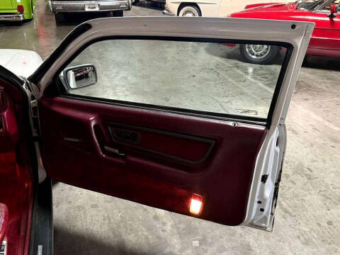 1990 Lincoln Mark VII LSC