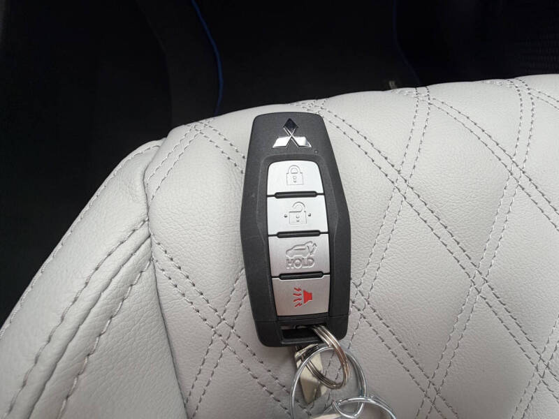 2023 Mitsubishi Outlander PHEV SEL