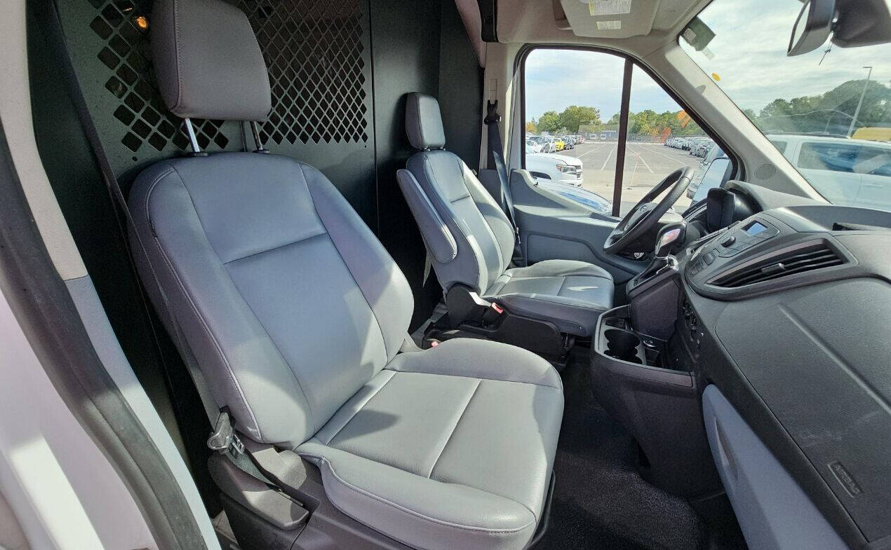2016 FORD Transit Van - $22,995