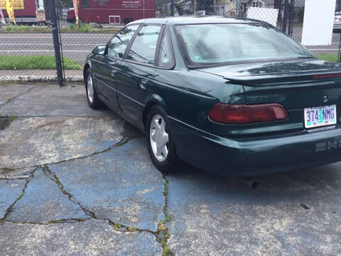 1995 Ford Taurus for sale at Longoria Motors in Portland OR