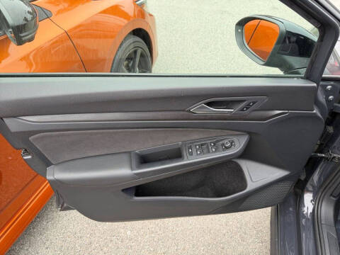 2023 Volkswagen Golf GTI 40th Anniversary Edition