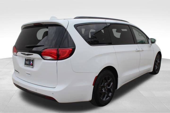 2018 Chrysler Pacifica Touring L Plus