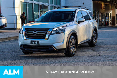 2022 Nissan Pathfinder SV