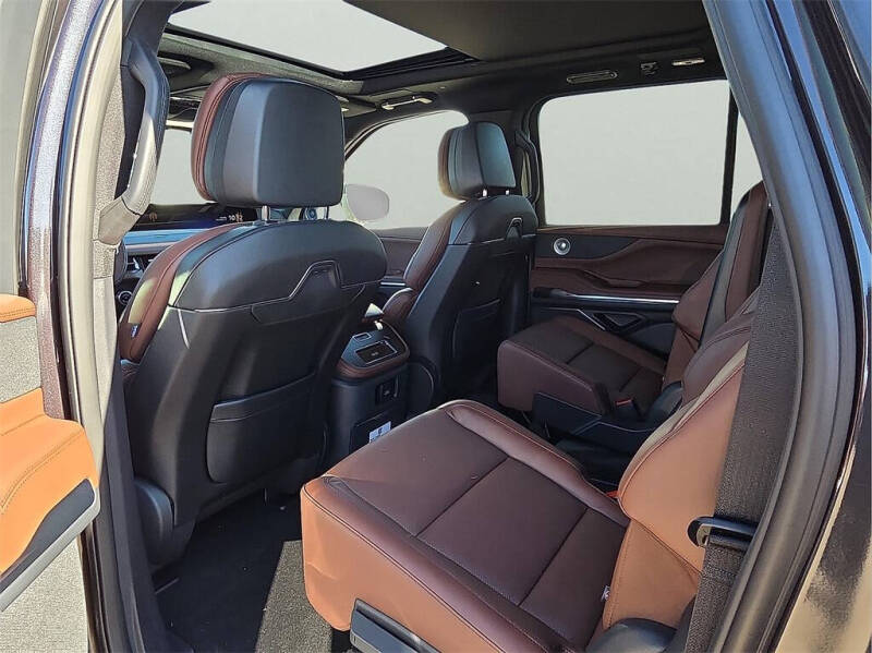 2025 Lincoln Navigator L Reserve