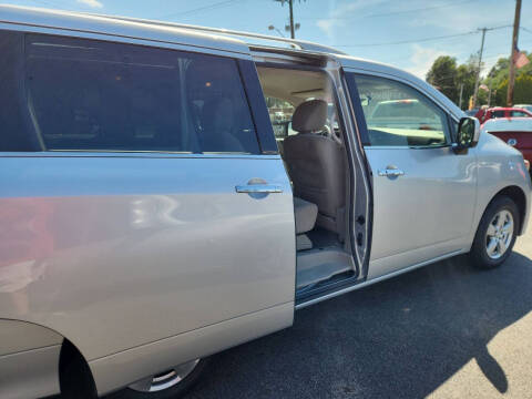 2017 Nissan Quest SV