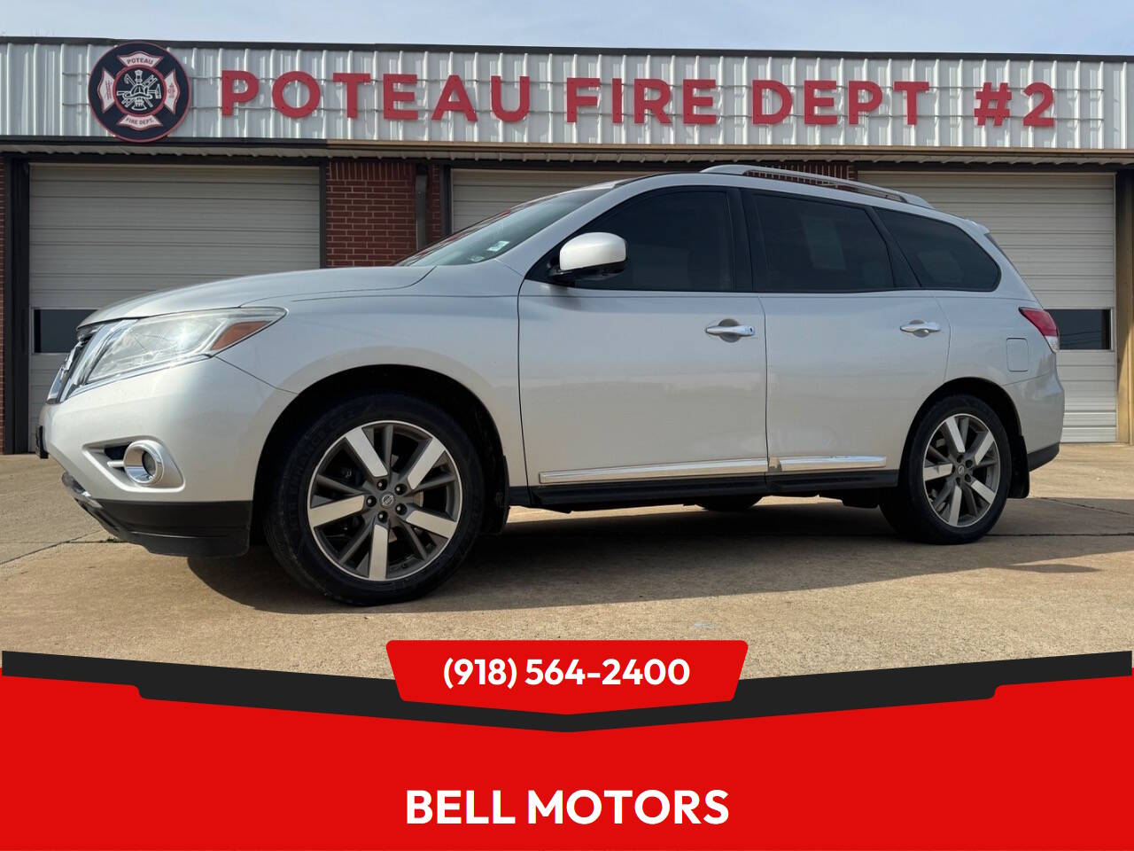 2014 Nissan Pathfinder Platinum's photo