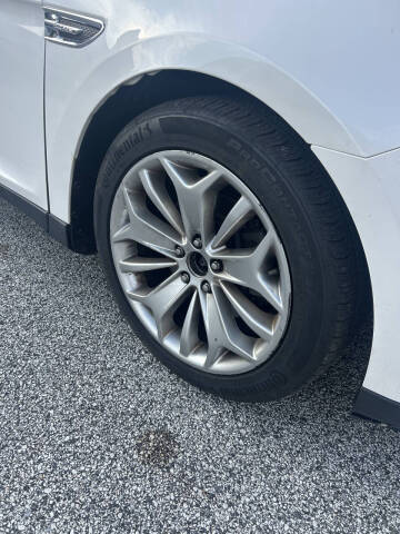 2015 Ford Taurus Limited