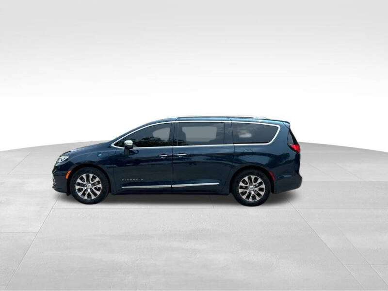 Used 2022 Chrysler Pacifica Hybrid Pinnacle Hybrid with VIN 2C4RC1N72NR119112 for sale in Maysville, KY