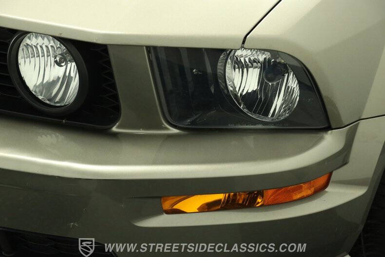 2005 Ford Mustang