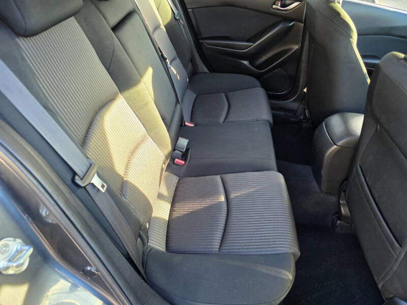 2015 Mazda MAZDA3 i Touring