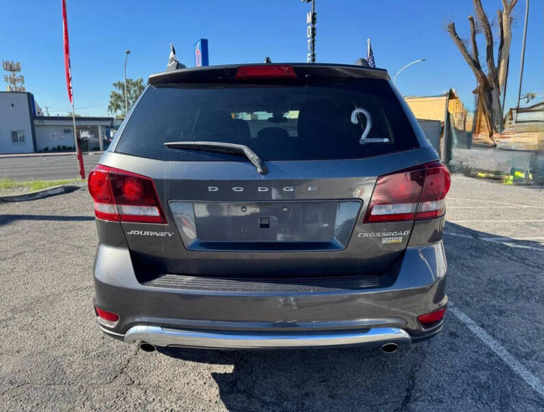 2018 Dodge Journey Crossroad