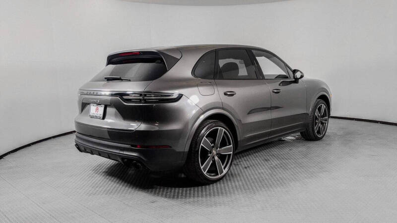 2019 Porsche Cayenne S