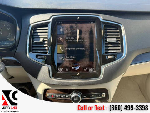 2016 Volvo XC90 T6 Momentum