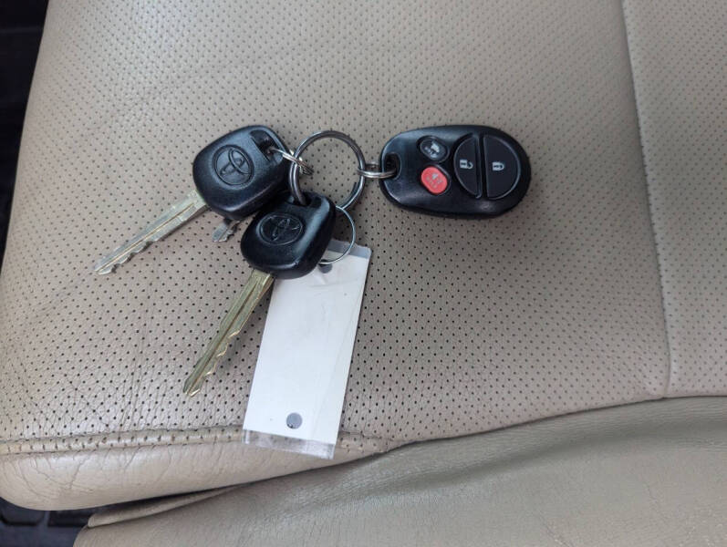 2014 Toyota Sequoia Platinum