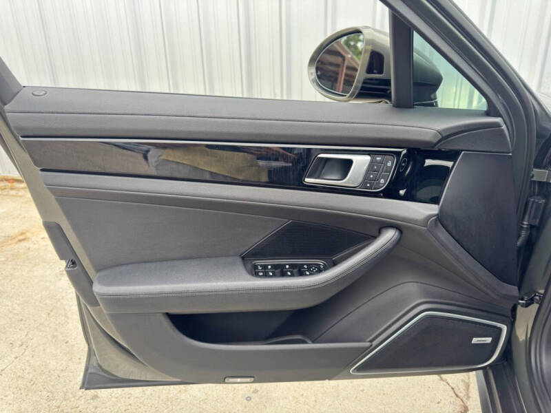 2022 Porsche Panamera