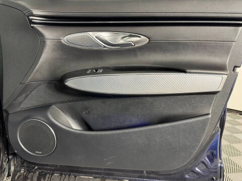 2023 Genesis GV70 2.5T Standard