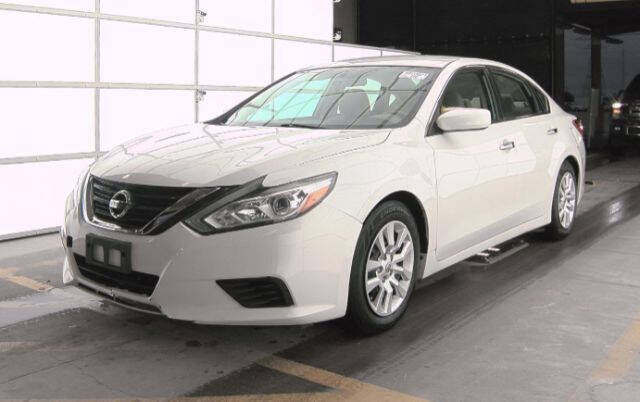 2016 Nissan Altima for sale at AUTOLIMITS in Irving TX