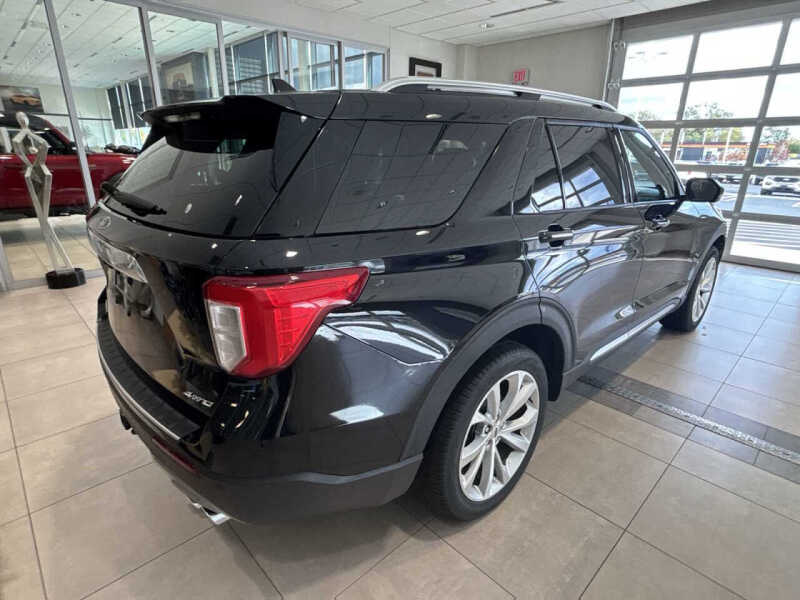 2023 Ford Explorer Platinum