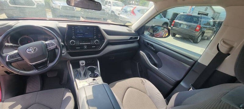 2021 Toyota Highlander LE