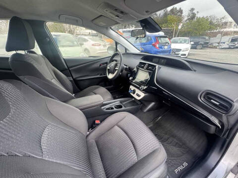 2018 Toyota Prius Two