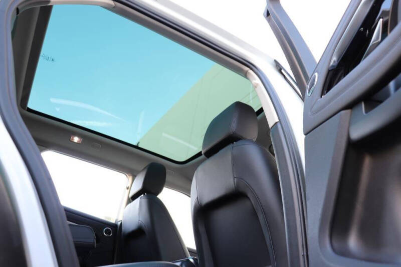 2023 Land Rover Range Rover Evoque P250 SE