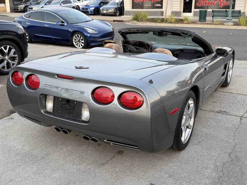 2004 Chevrolet Corvette